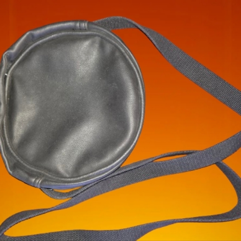 π£Harley Davidson Inspired Live To Ride π Ride To Live Eagleπ¦
Spirit Bag NWOT - Picture 2 of 4